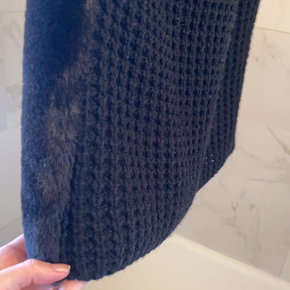 Fur black vest - Picture 3 of 4
